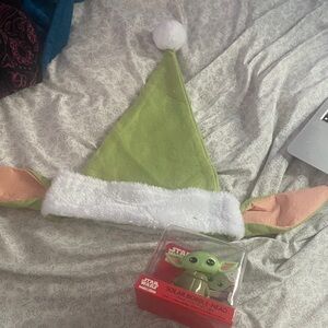 baby yoda star wars bundle (santa hat + bobblehead)